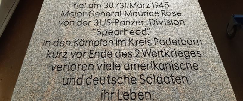 Totengedenken am Volkstrauertag,  Sonntag, 16. November, auf dem Soldatenfriedhof Böddeken